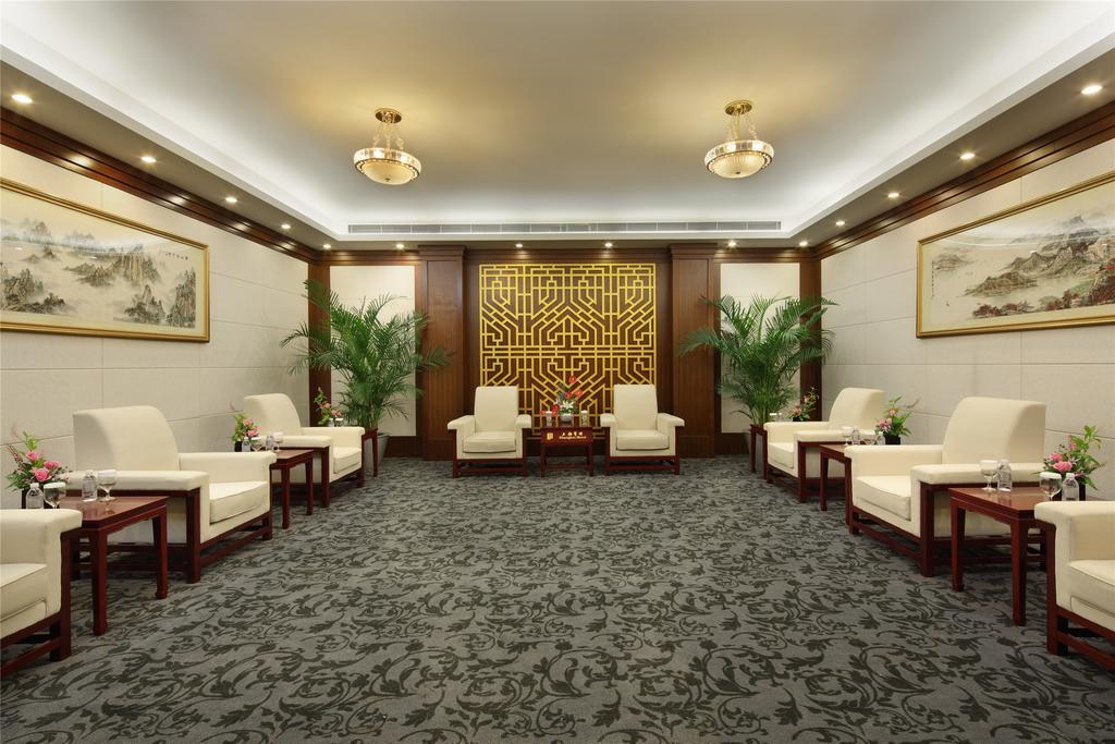 Shanghai Hotel Jin Jiang Экстерьер фото