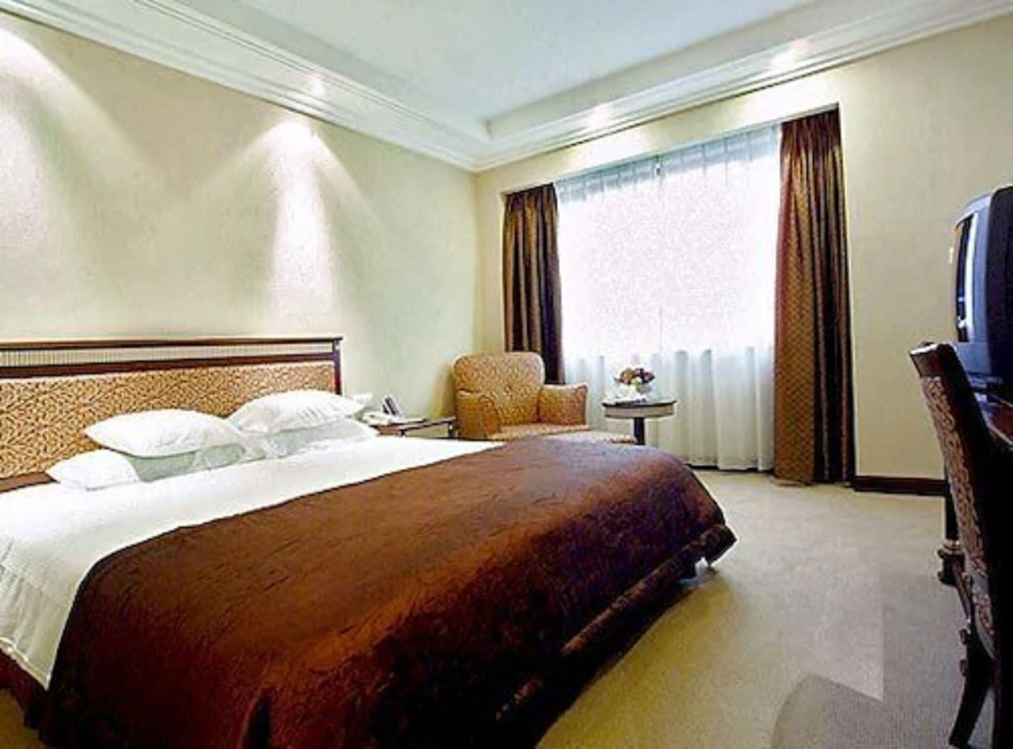 Shanghai Hotel Jin Jiang Экстерьер фото
